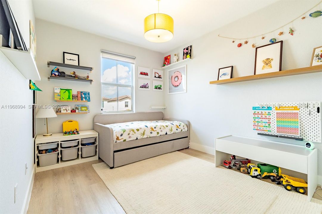 For Sale: $629,000 (4 beds, 3 baths, 2107 Square Feet)