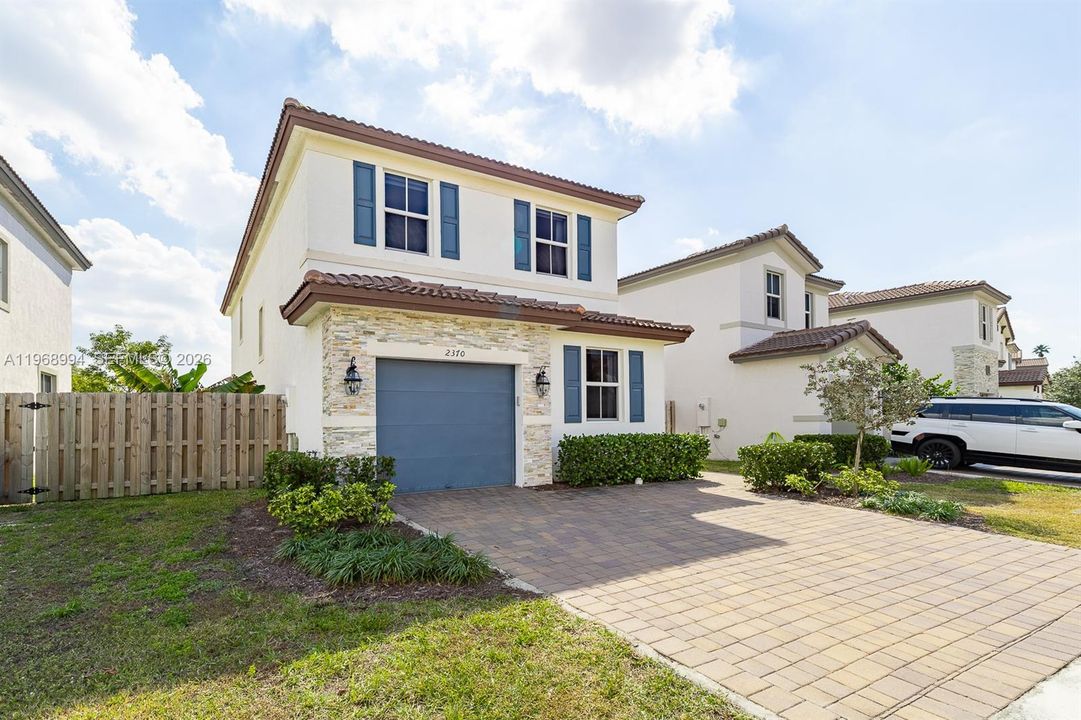 For Sale: $629,000 (4 beds, 3 baths, 2107 Square Feet)