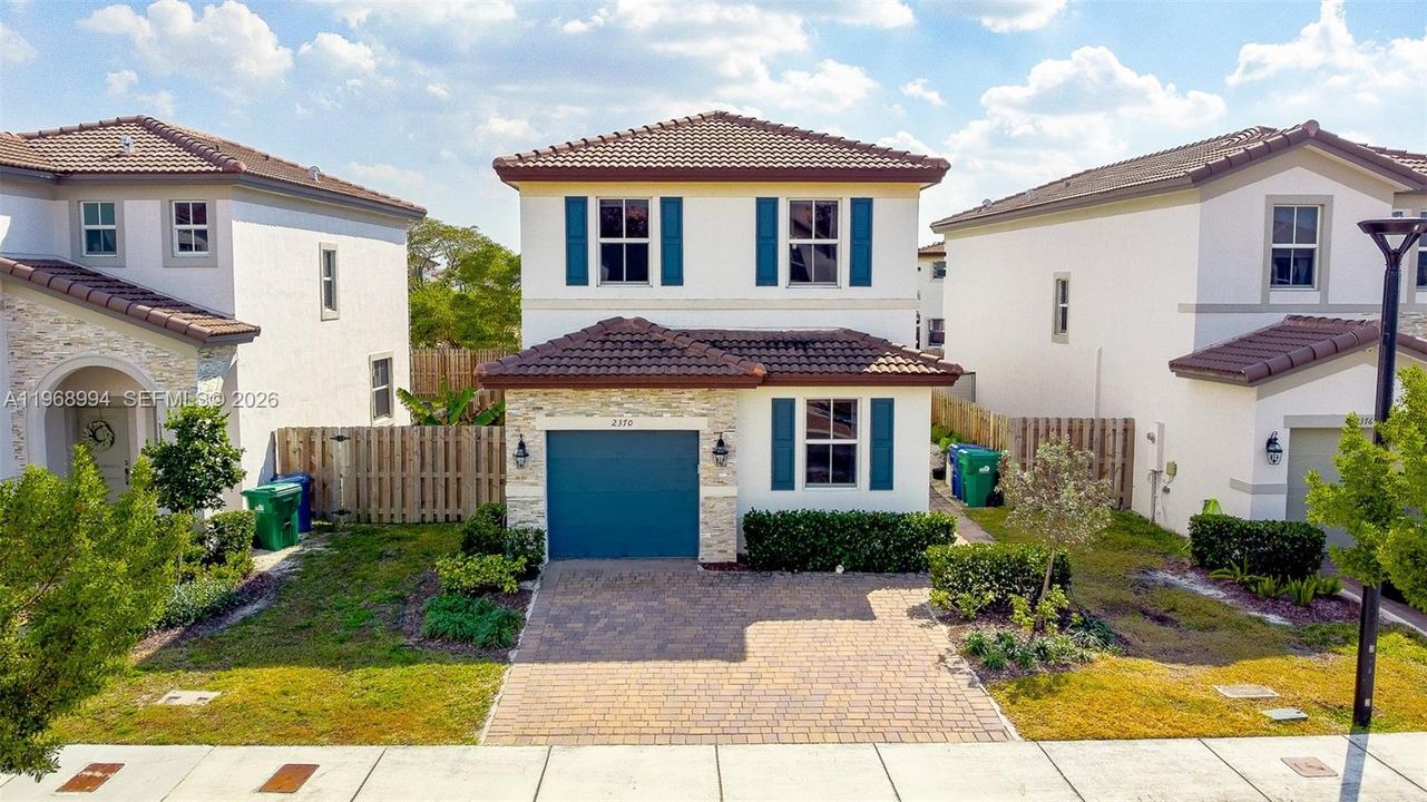 For Sale: $629,000 (4 beds, 3 baths, 2107 Square Feet)