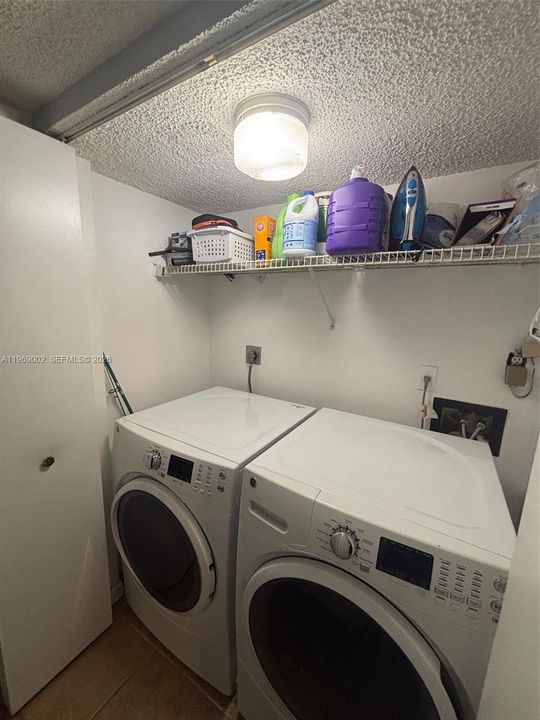 En Venta: $240,000 (3 camas, 2 baños, 1220 Pies cuadrados)
