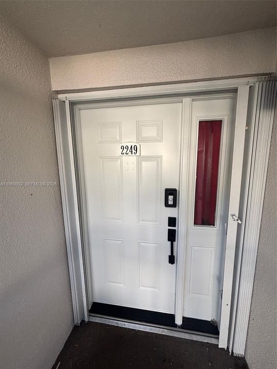 En Venta: $240,000 (3 camas, 2 baños, 1220 Pies cuadrados)