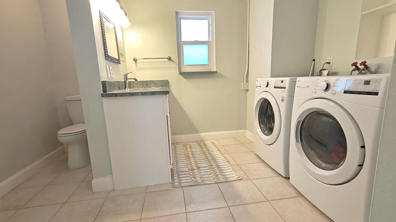 Bathroom | Laundry