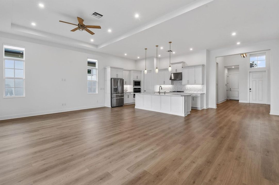 9694StGermainDr(16)