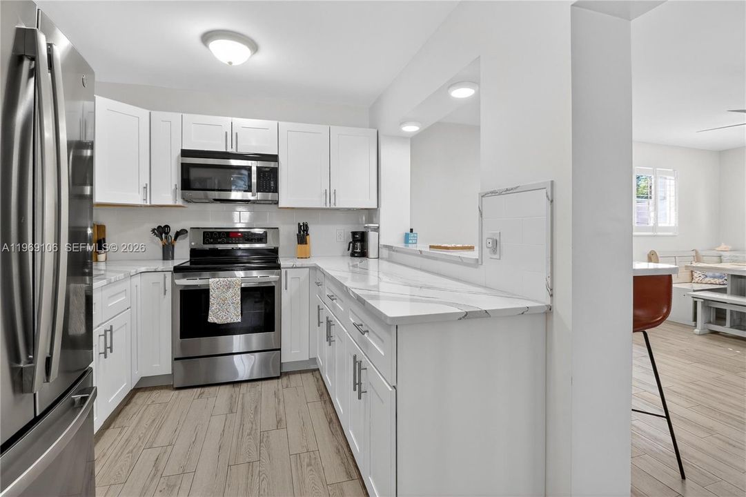 For Sale: $534,999 (2 beds, 2 baths, 1232 Square Feet)
