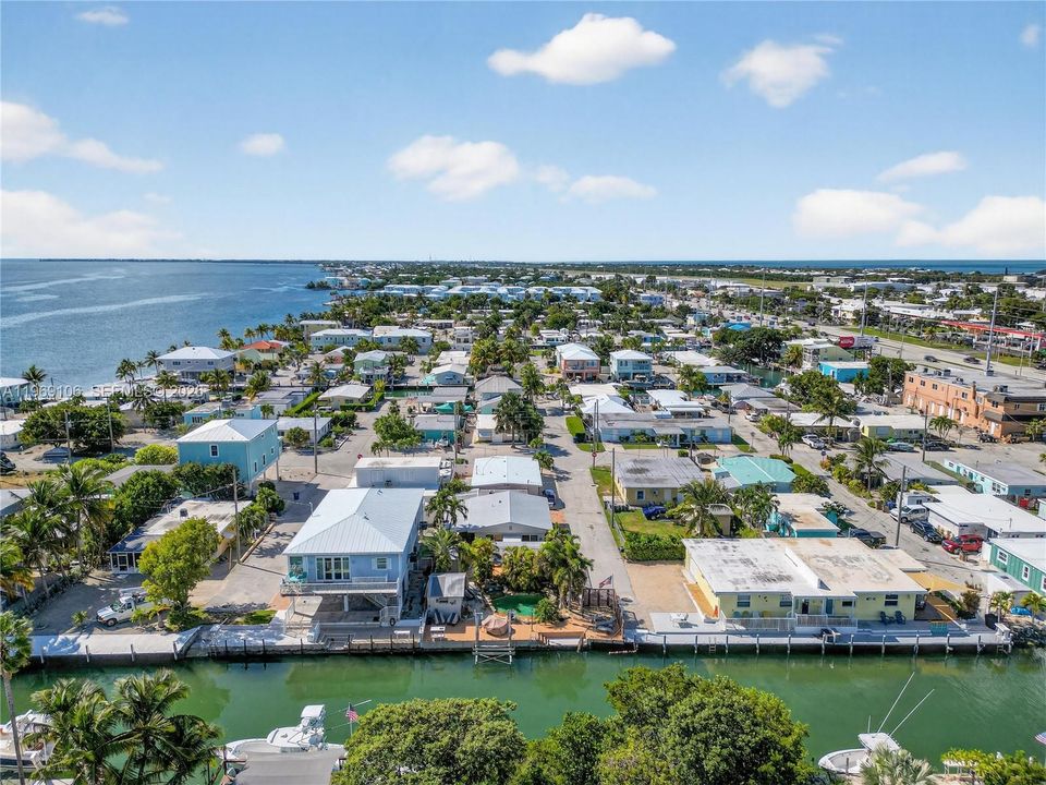 For Sale: $534,999 (2 beds, 2 baths, 1232 Square Feet)