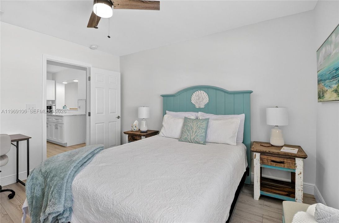 For Sale: $534,999 (2 beds, 2 baths, 1232 Square Feet)