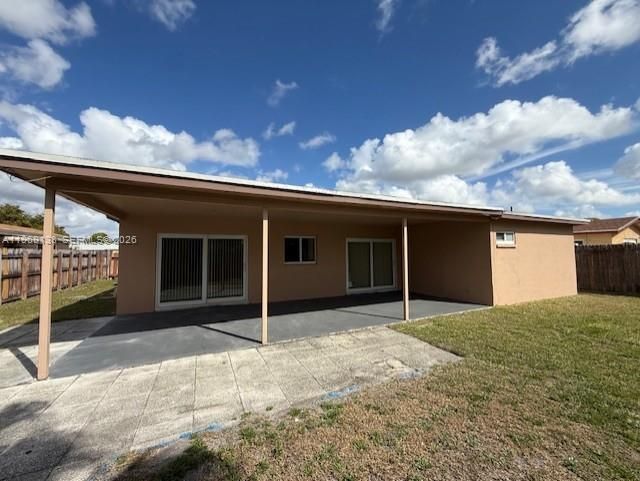 Недавно продано: $249,900 (3 спален, 2 ванн, 1465 Квадратных фут)