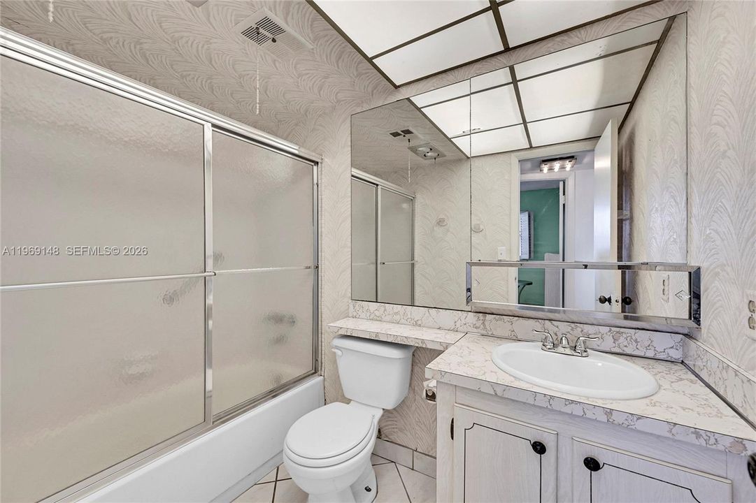 Active With Contract: $83,000 (2 beds, 2 baths, 850 Square Feet)