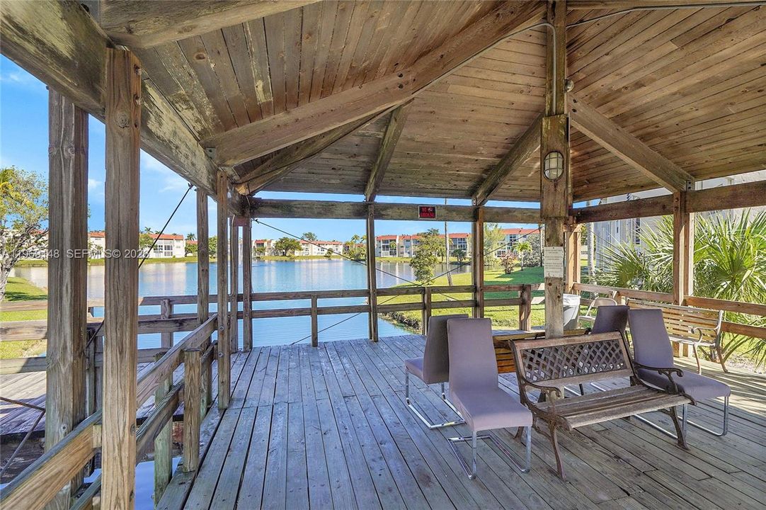 Active With Contract: $83,000 (2 beds, 2 baths, 850 Square Feet)