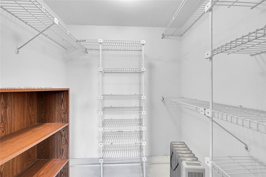 Active With Contract: $83,000 (2 beds, 2 baths, 850 Square Feet)