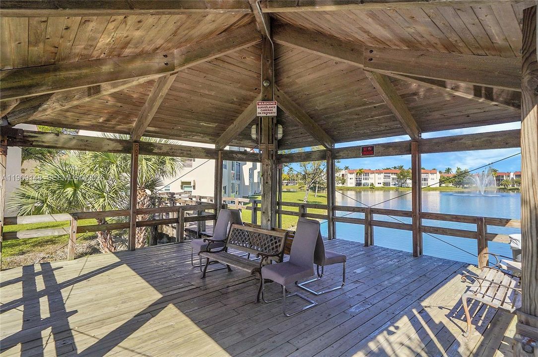Active With Contract: $83,000 (2 beds, 2 baths, 850 Square Feet)
