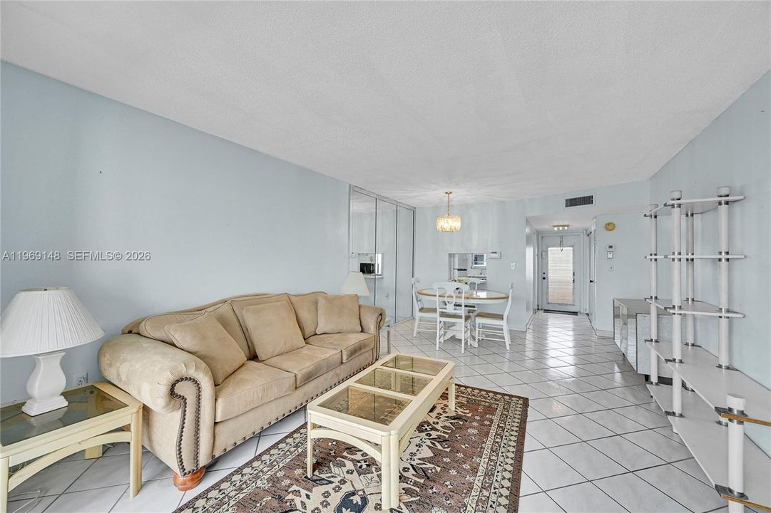 Active With Contract: $83,000 (2 beds, 2 baths, 850 Square Feet)