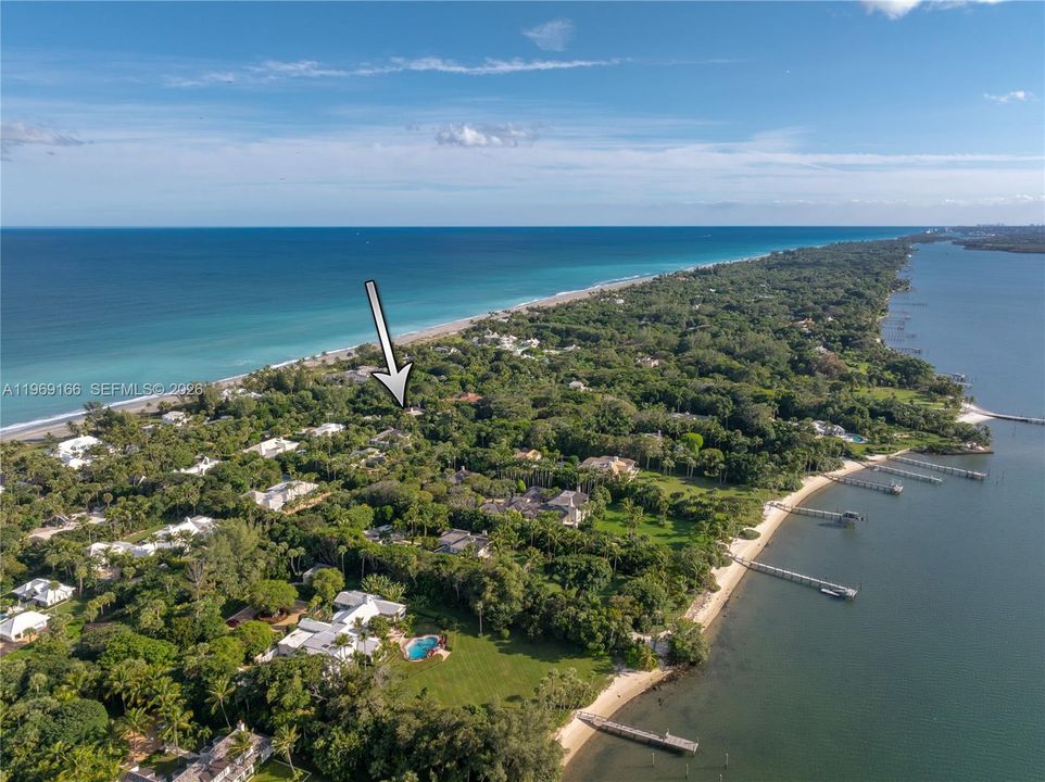 Vendido Recientemente: $5,850,000 (4 camas, 4 baños, 3830 Pies cuadrados)