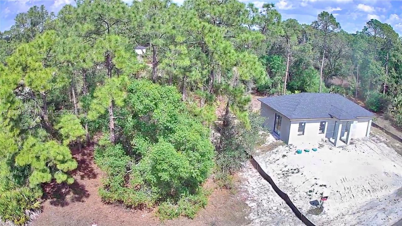 待售: $20,500 (0.25 acres)