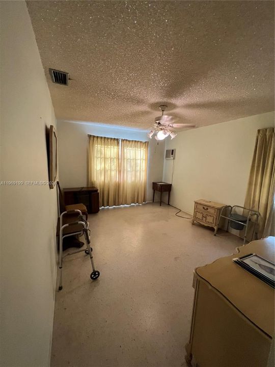 For Sale: $850,000 (2 beds, 2 baths, 1276 Square Feet)