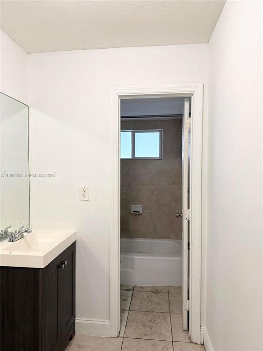 En Venta: $128,000 (1 camas, 1 baños, 644 Pies cuadrados)