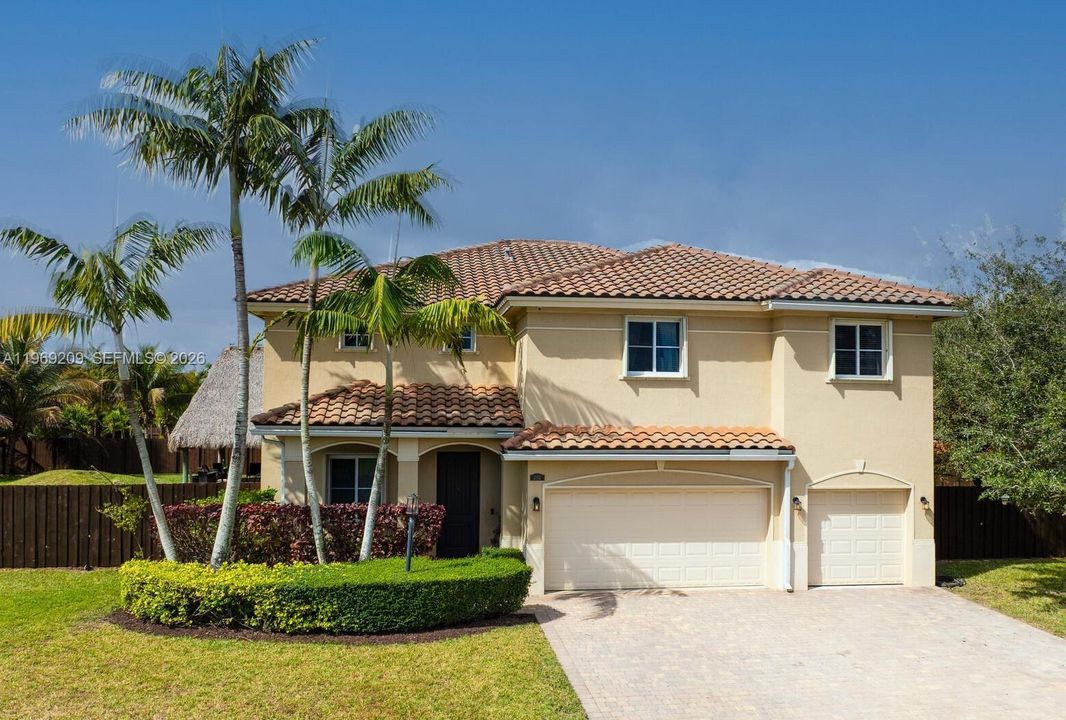 Recently Sold: $1,195,000 (6 beds, 4 baths, 3820 Square Feet)