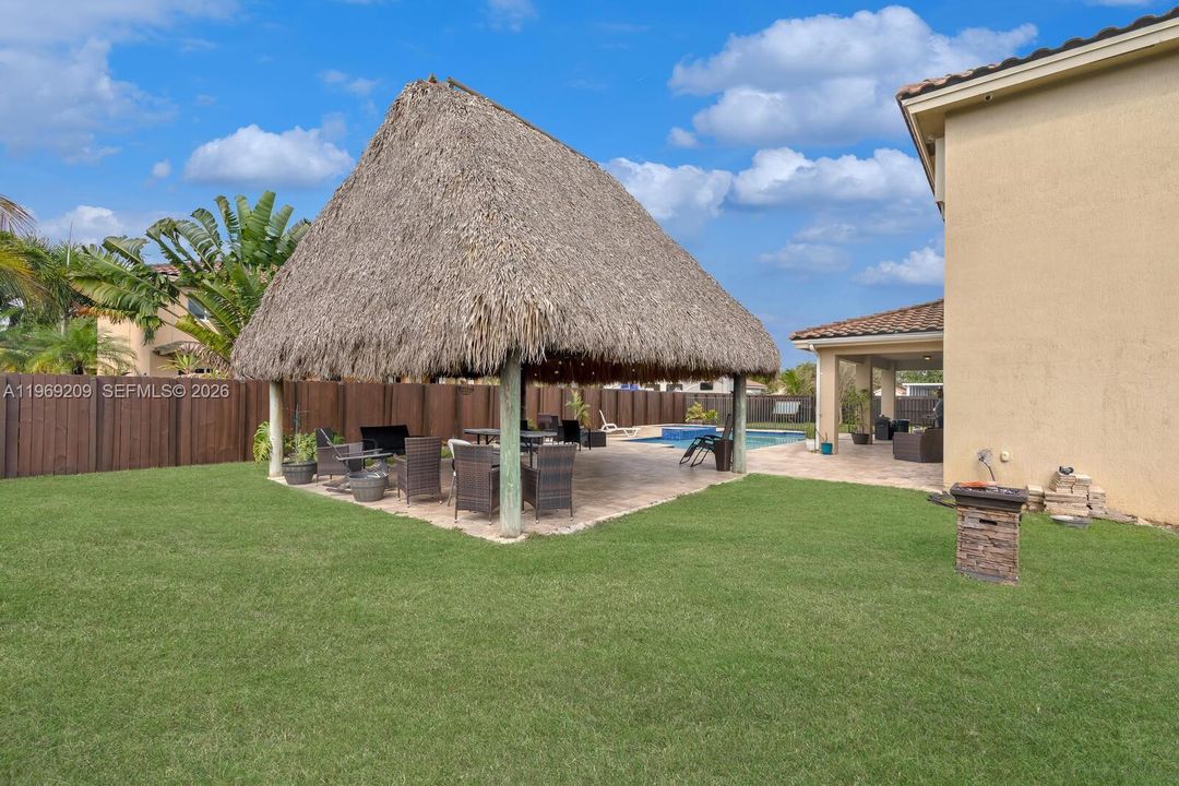 Recently Sold: $1,195,000 (6 beds, 4 baths, 3820 Square Feet)