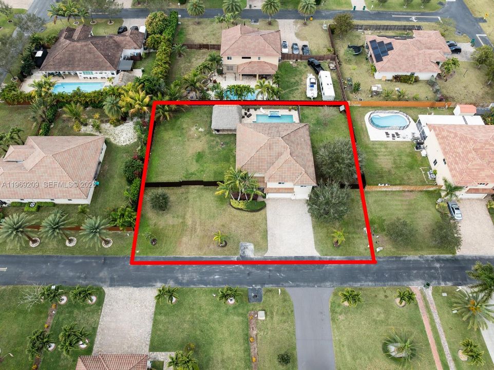 Recently Sold: $1,195,000 (6 beds, 4 baths, 3820 Square Feet)