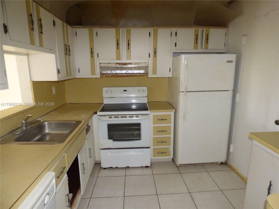 Под контрактом: $129,500 (2 спален, 1 ванн, 928 Квадратных фут)