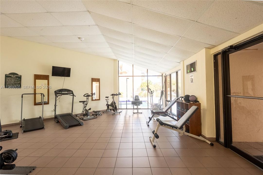 Activo con contrato: $238,000 (2 camas, 2 baños, 1110 Pies cuadrados)