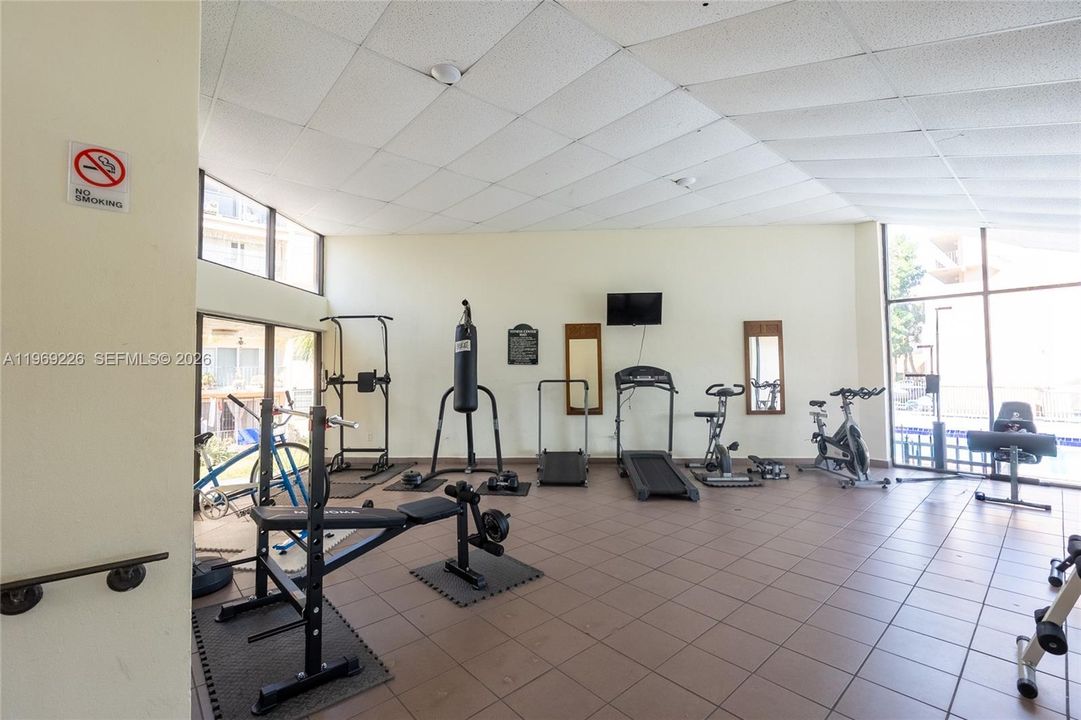 Activo con contrato: $238,000 (2 camas, 2 baños, 1110 Pies cuadrados)