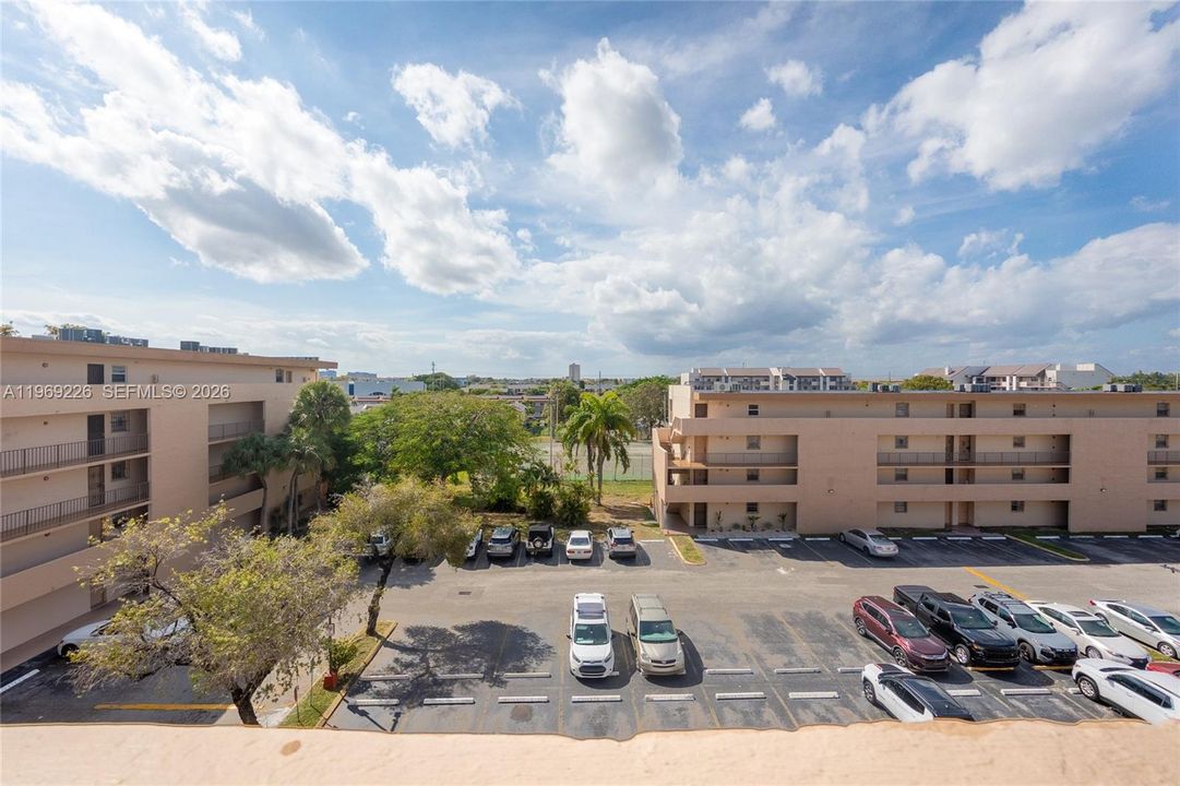 Activo con contrato: $238,000 (2 camas, 2 baños, 1110 Pies cuadrados)