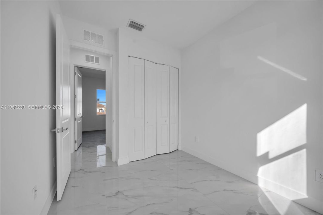 На продажу: $289,000 (3 спален, 3 ванн, 0 Квадратных фут)