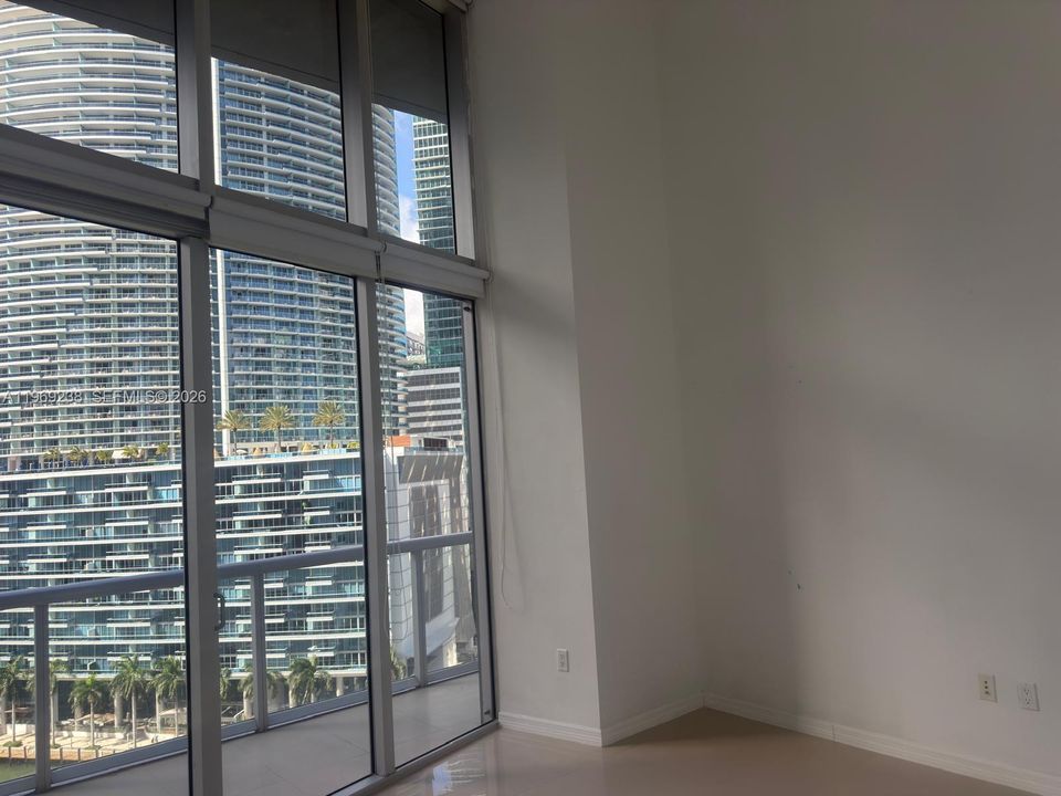 For Sale: $509,000 (1 beds, 1 baths, 597 Square Feet)