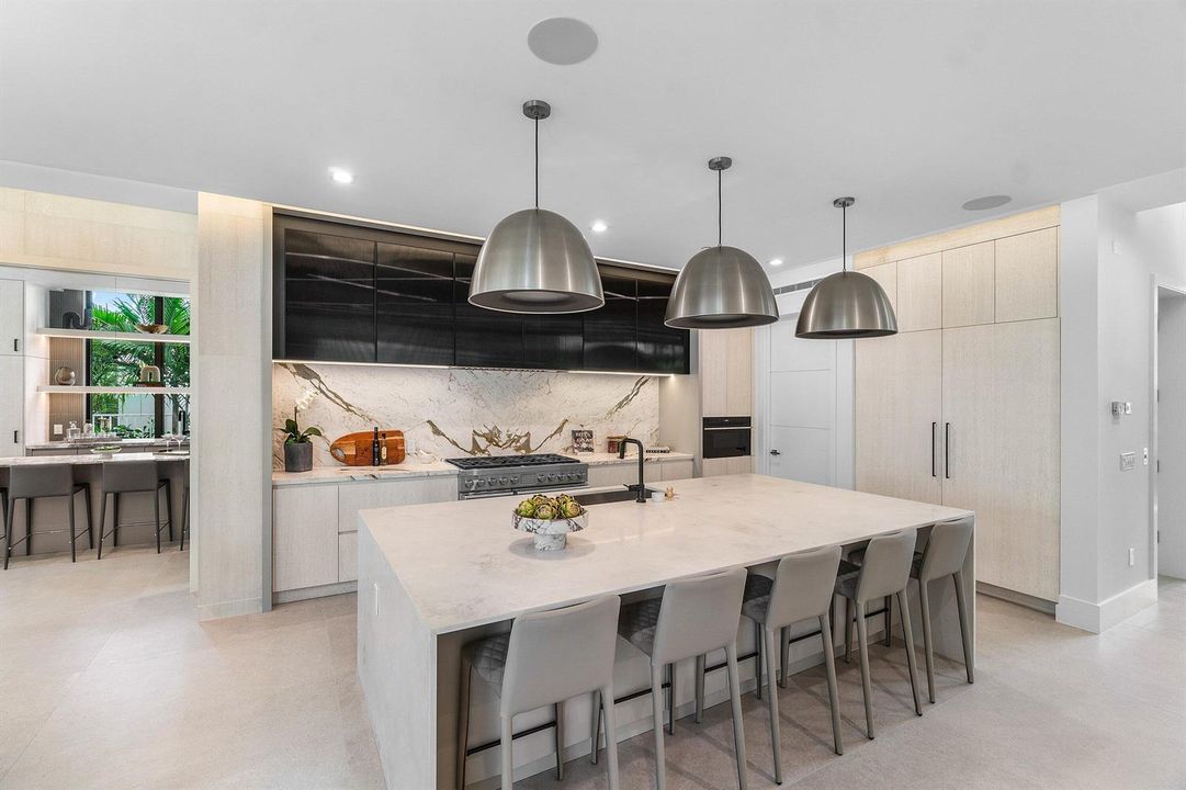 023-810PalmTrail-DelrayBeach-FL-33483-SM