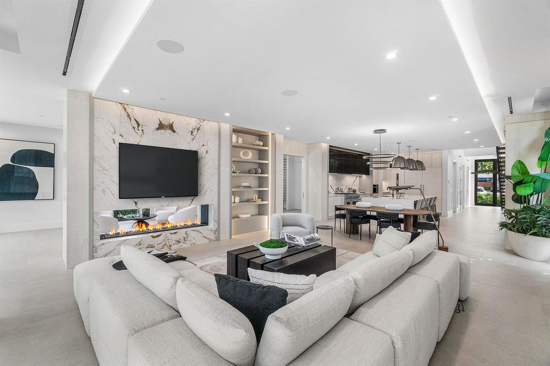019-810PalmTrail-DelrayBeach-FL-33483-SM