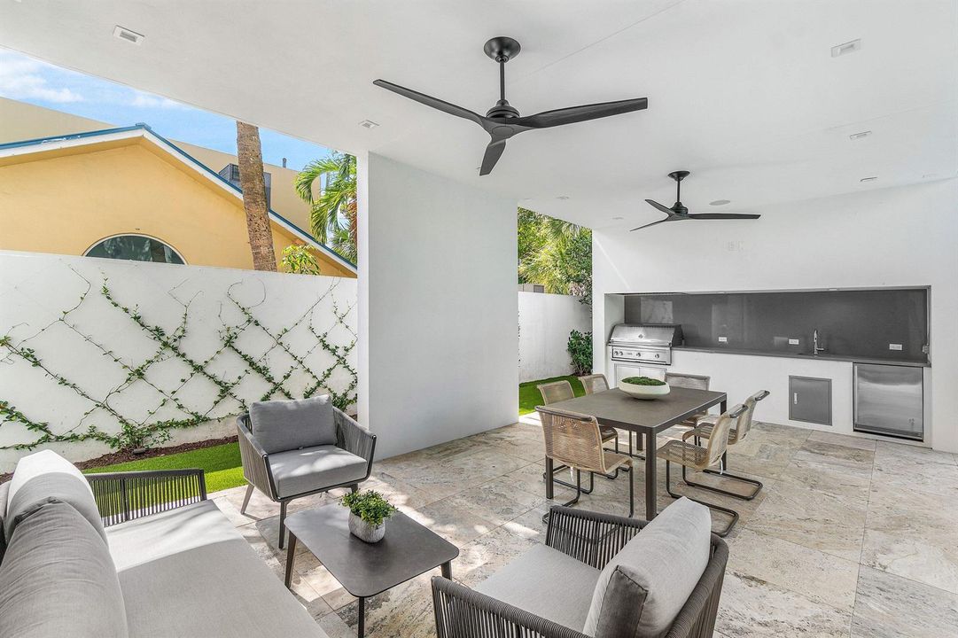 075-810PalmTrail-DelrayBeach-FL-33483-SM