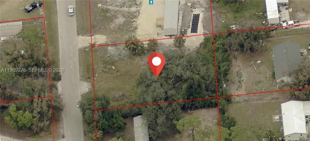 На продажу: $41,999 (0.32 acres)