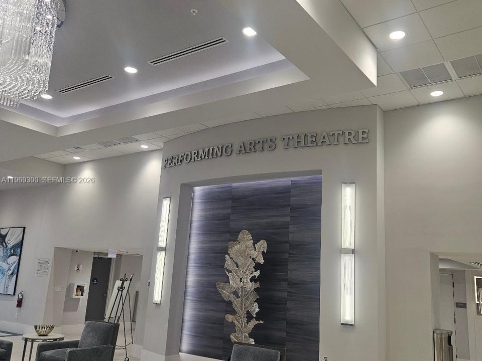 Под контрактом: $224,900 (2 спален, 2 ванн, 1460 Квадратных фут)
