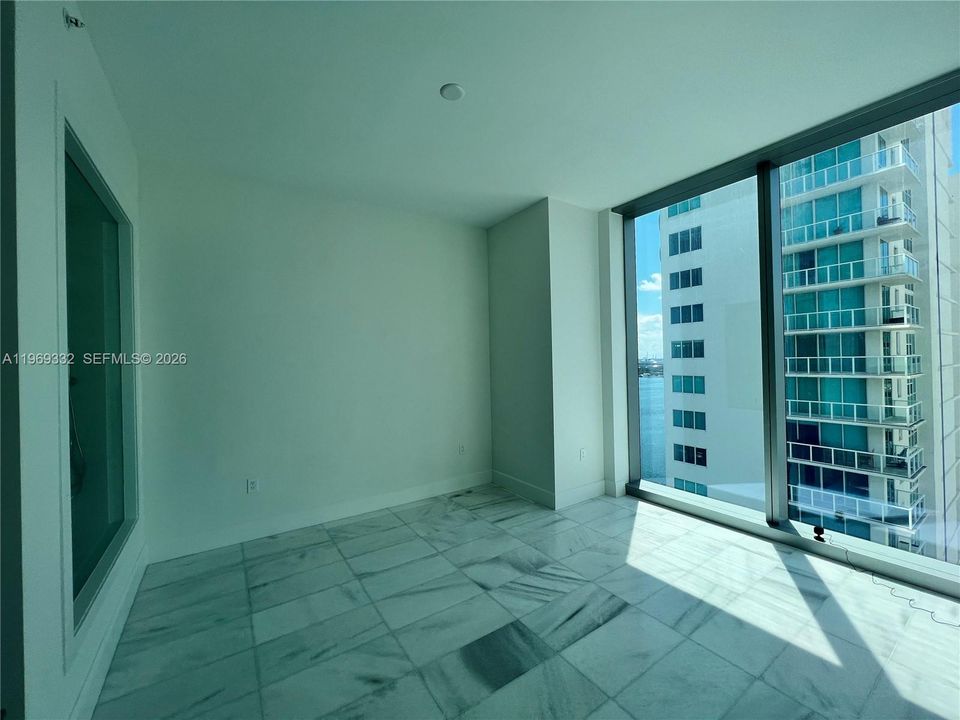 Activo con contrato: $1,300,000 (2 camas, 2 baños, 955 Pies cuadrados)