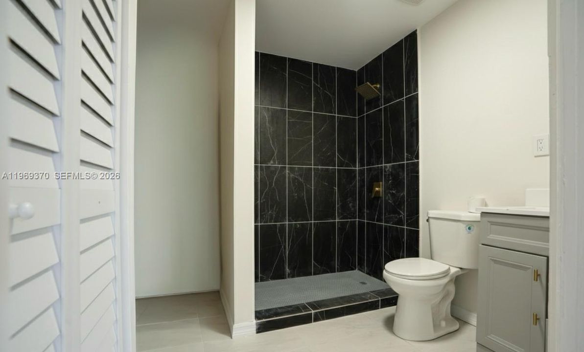 En Venta: $474,500 (4 camas, 2 baños, 1578 Pies cuadrados)