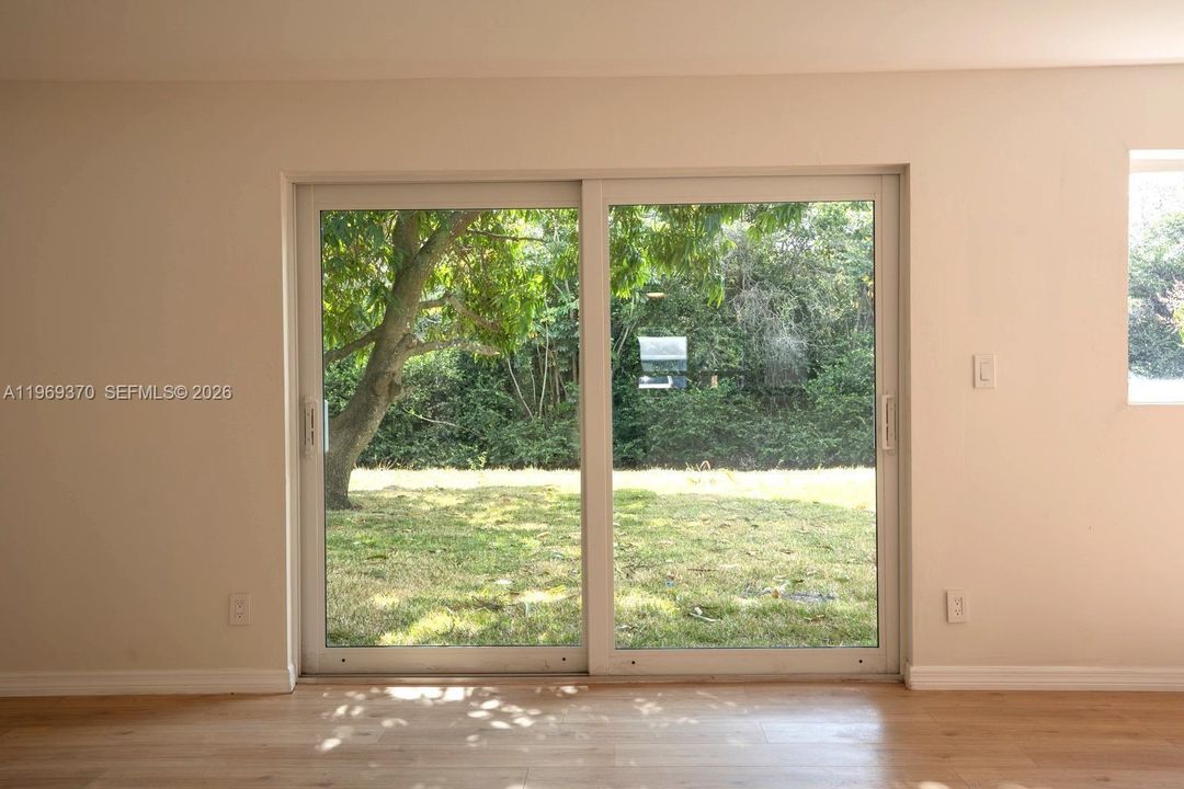 En Venta: $474,500 (4 camas, 2 baños, 1578 Pies cuadrados)
