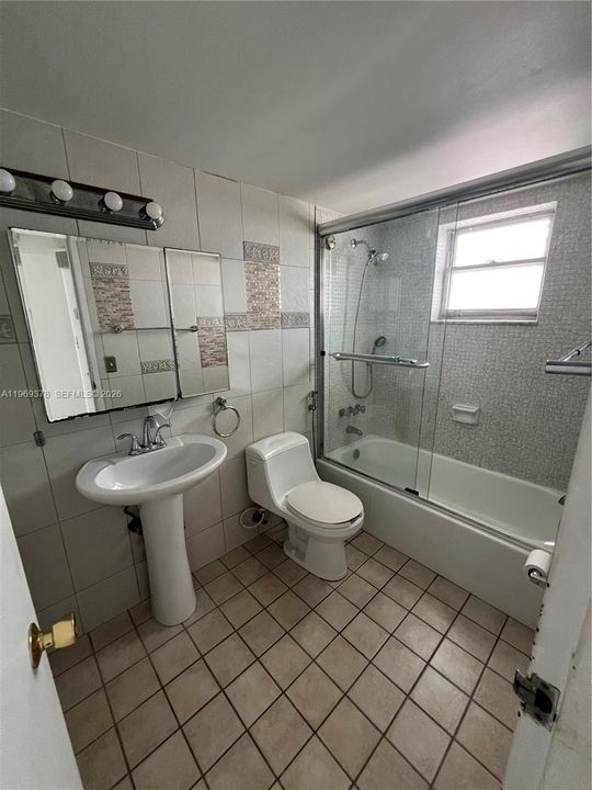 На продажу: $275,000 (1 спален, 1 ванн, 775 Квадратных фут)