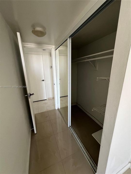 На продажу: $275,000 (1 спален, 1 ванн, 775 Квадратных фут)