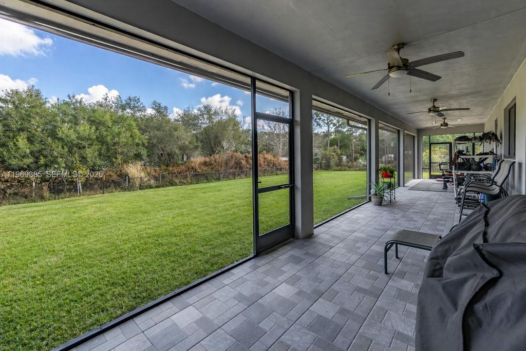 En Venta: $1,224,900 (5 camas, 3 baños, 2766 Pies cuadrados)