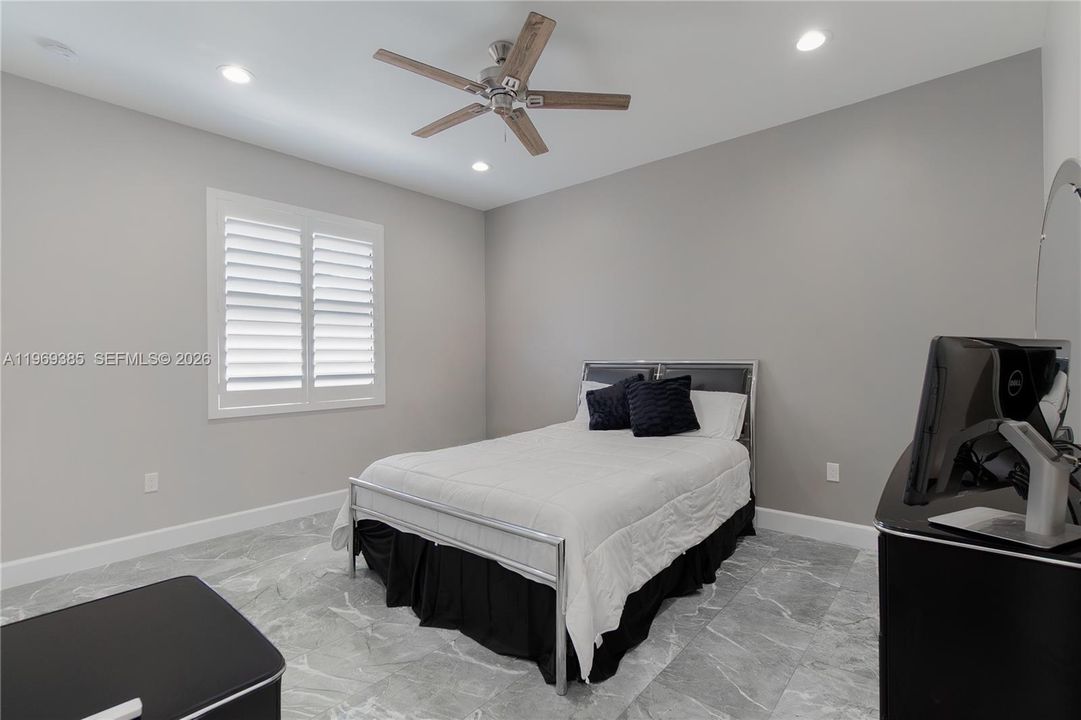 BEDROOM 4