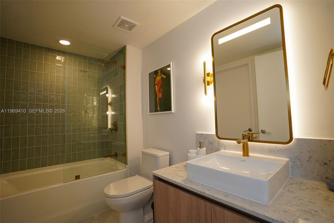 For Sale: $442,900 (1 beds, 1 baths, 505 Square Feet)