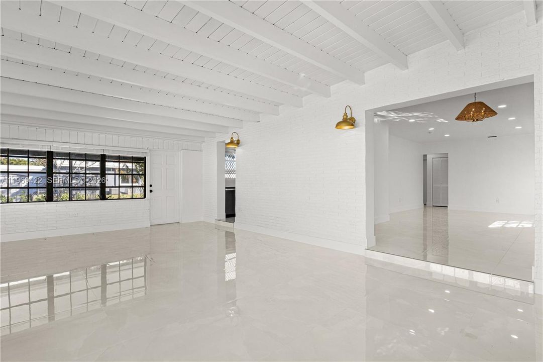 На продажу: $659,000 (3 спален, 2 ванн, 1561 Квадратных фут)