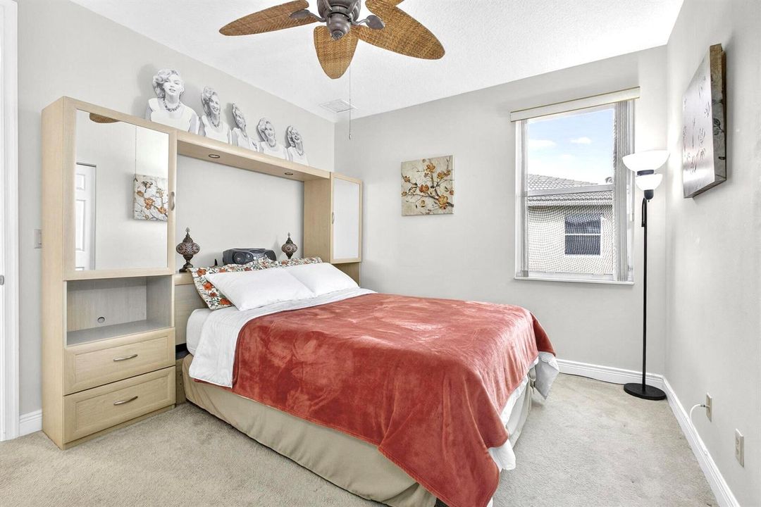 Bedroom/office
