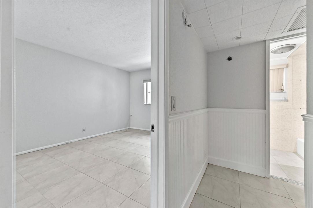 14 Bedroom 01