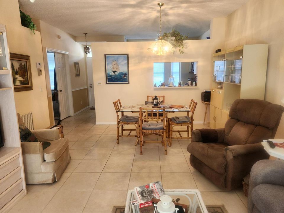 Little Club #363 Living Dining