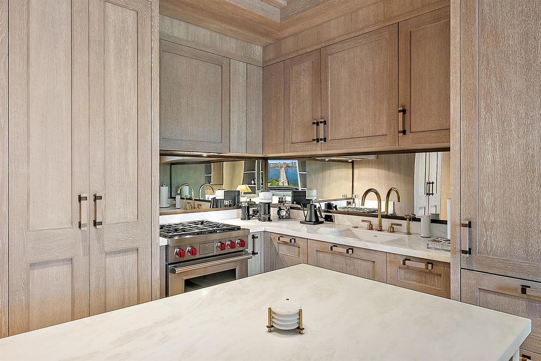 236 Phipps Plaza-11