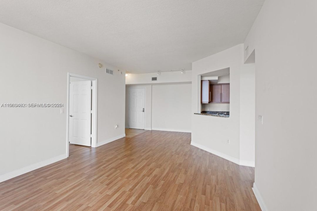 En Venta: $525,000 (2 camas, 2 baños, 1020 Pies cuadrados)