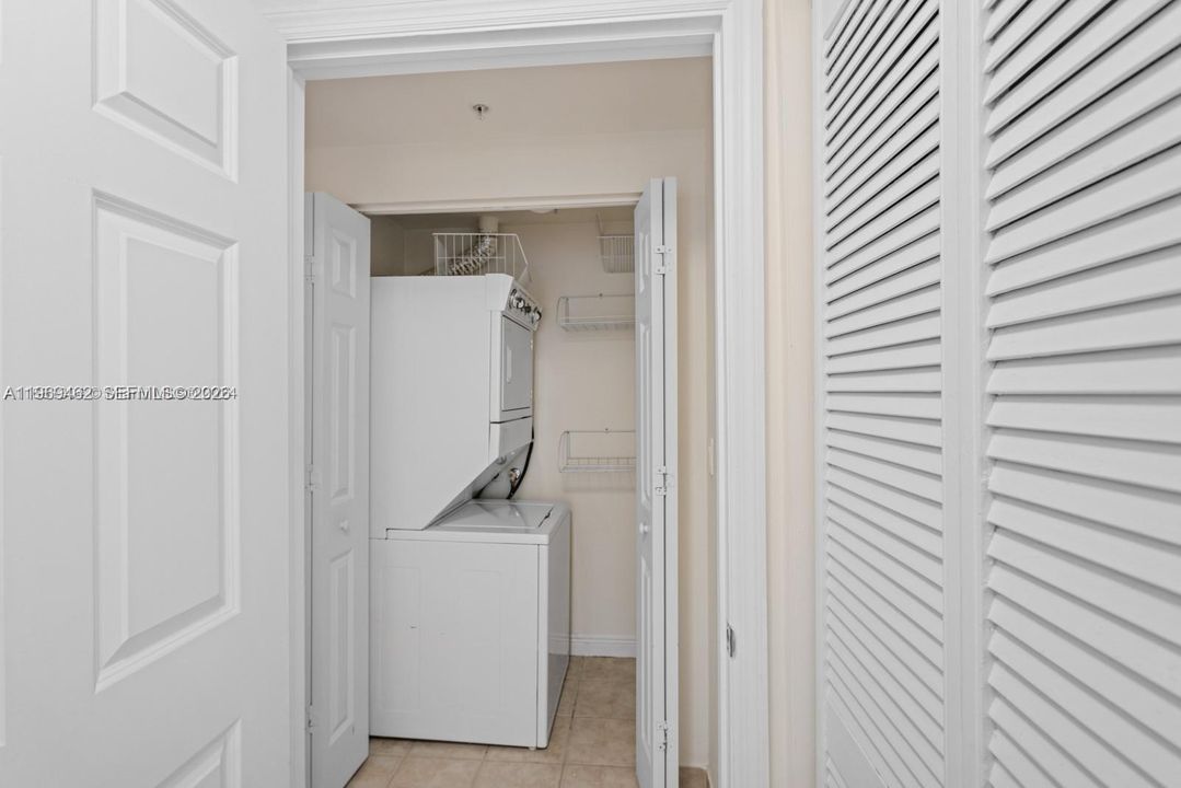 En Venta: $525,000 (2 camas, 2 baños, 1020 Pies cuadrados)