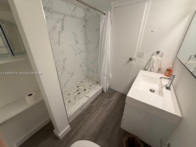 На продажу: $266,000 (2 спален, 2 ванн, 1070 Квадратных фут)